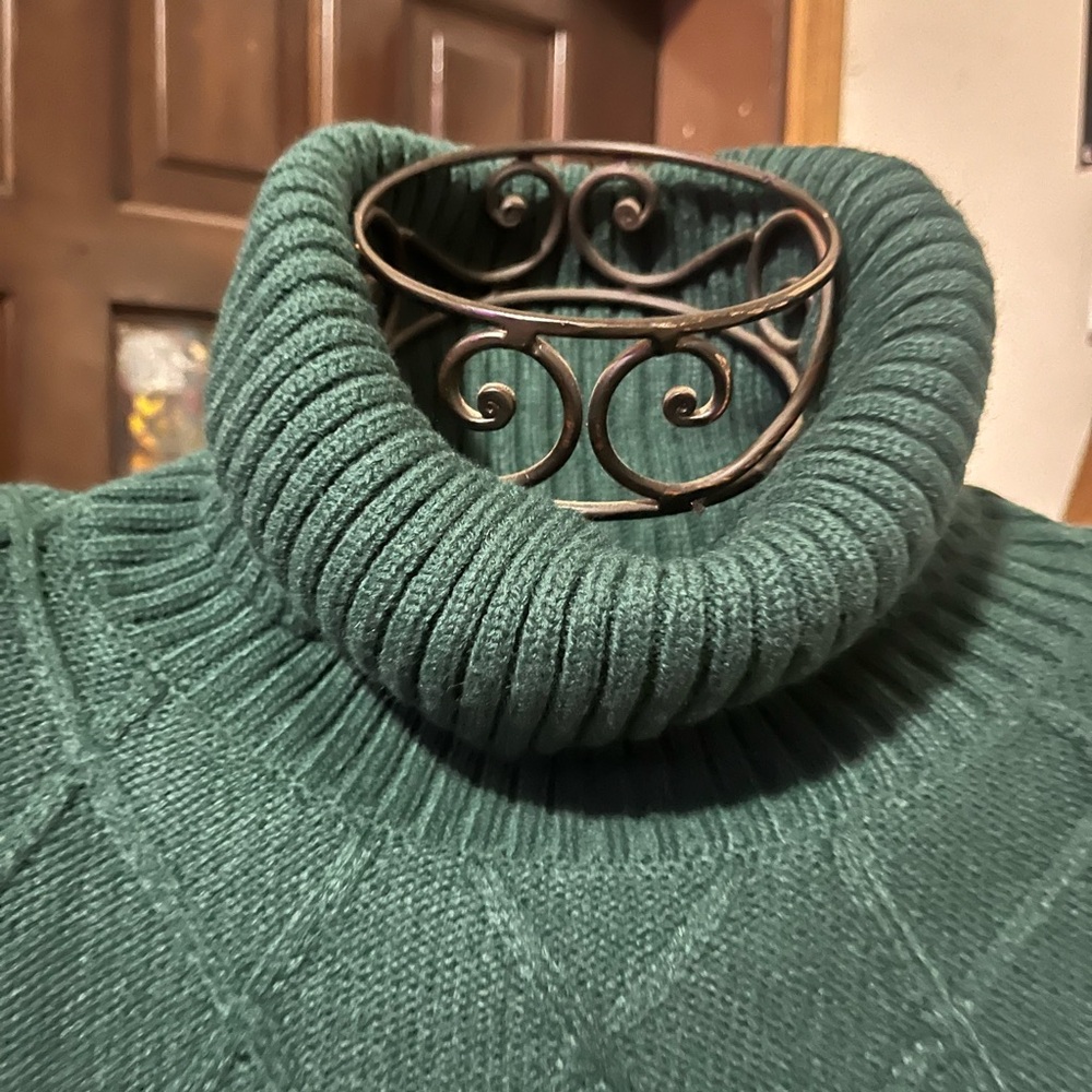 Womans Green Turtleneck Poncho